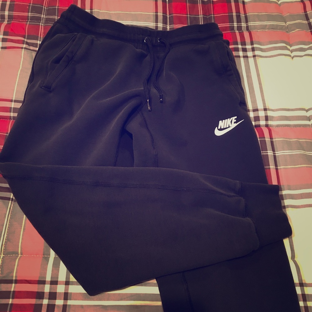 Nike Men’s Small black sweatpants